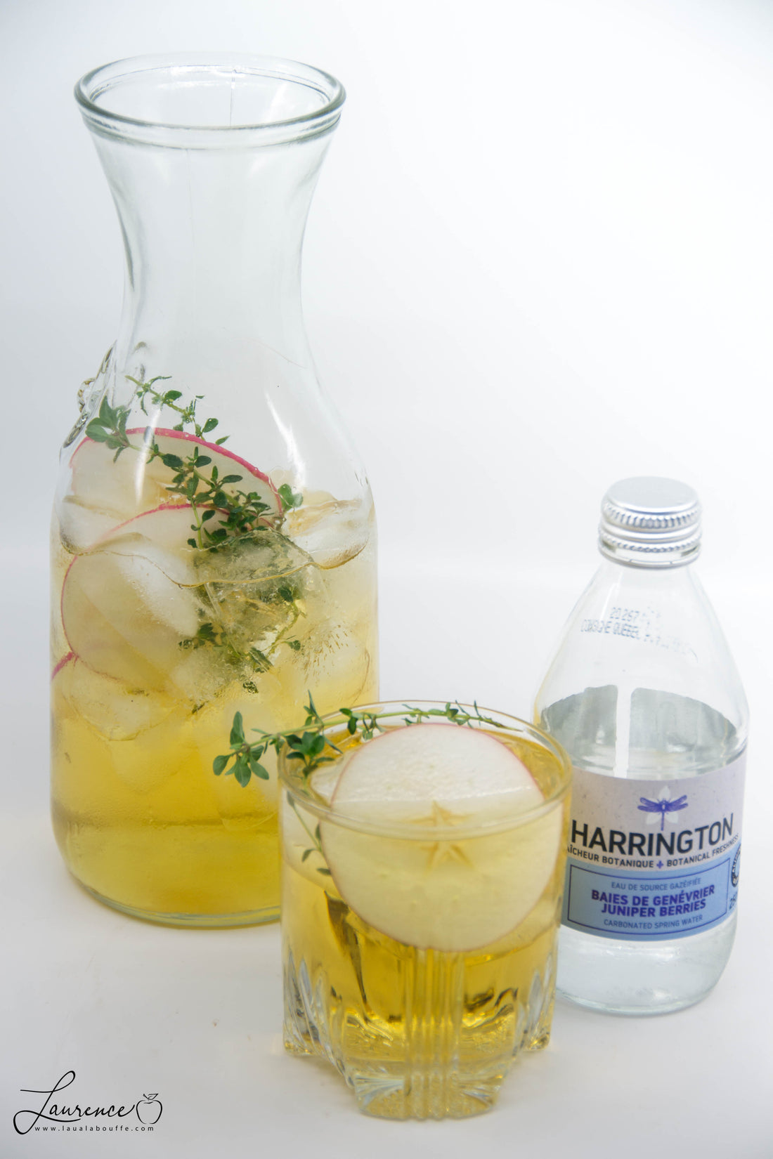 Mocktail pétillant à la pomme, au thym et aux baies de Genévrier